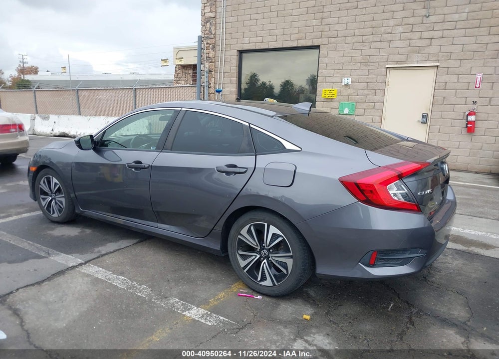 2018 HONDA CIVIC EX-T VIN: JHMFC1F32JX005989