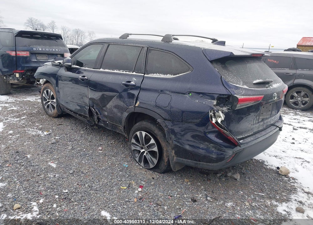 2021 TOYOTA HIGHLANDER XLE VIN: 5TDGZRBH1MS142551