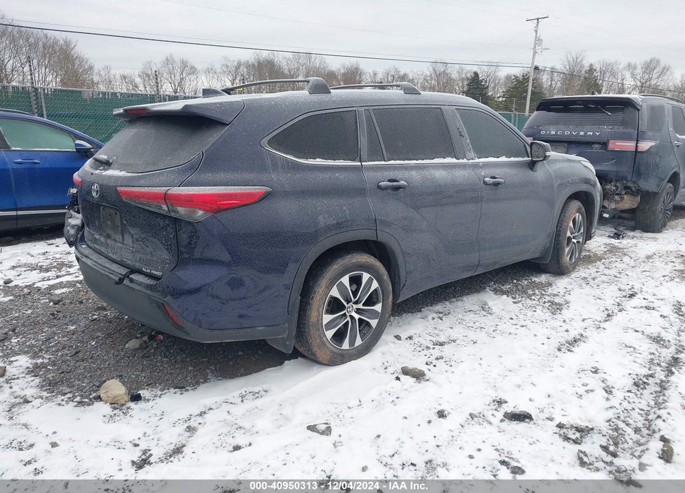 2021 TOYOTA HIGHLANDER XLE VIN: 5TDGZRBH1MS142551