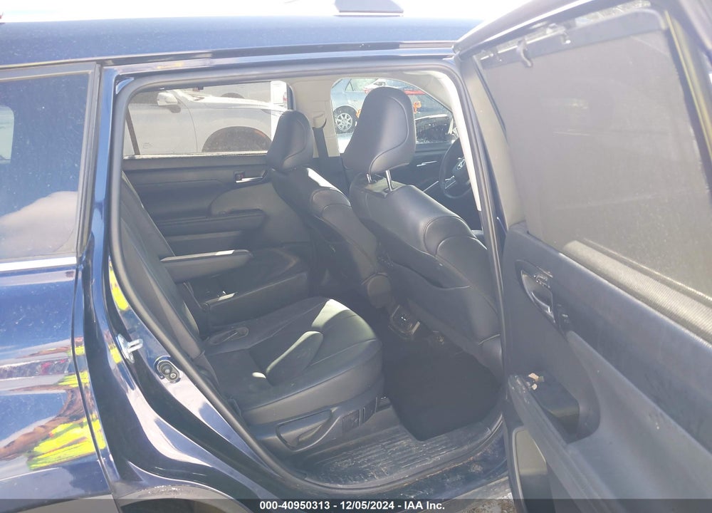 2021 TOYOTA HIGHLANDER XLE VIN: 5TDGZRBH1MS142551