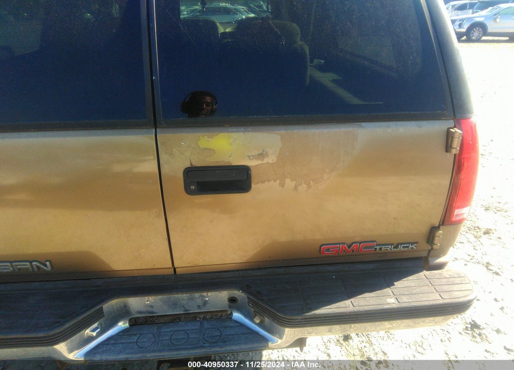 1996 GMC SUBURBAN K1500 VIN: 3GKFK16R8TG517521