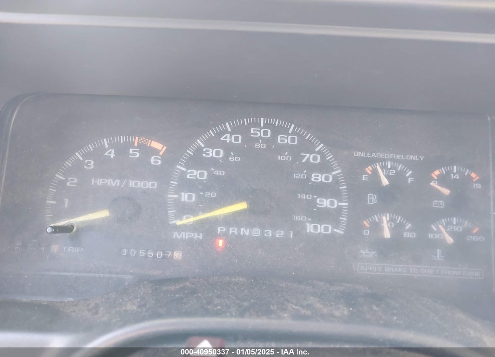 1996 GMC SUBURBAN K1500 VIN: 3GKFK16R8TG517521