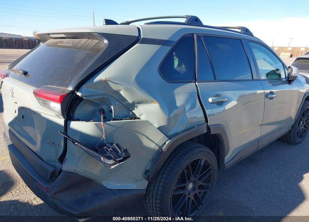 2019 TOYOTA RAV4 XLE VIN: JTMW1RFV6KD012809