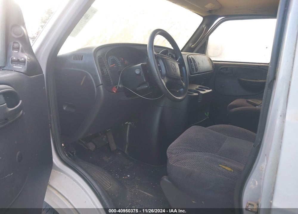 2002 DODGE RAM WAGON 2500 VIN: 2B4JB25Y22K115562
