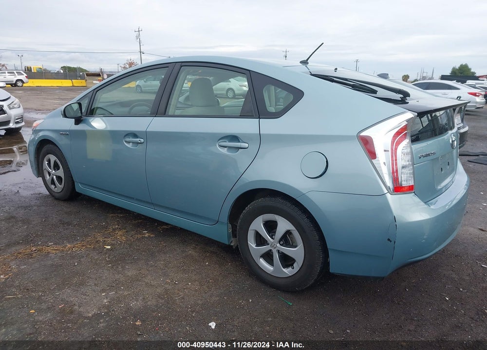 2013 TOYOTA PRIUS TWO VIN: JTDKN3DU5D1700427