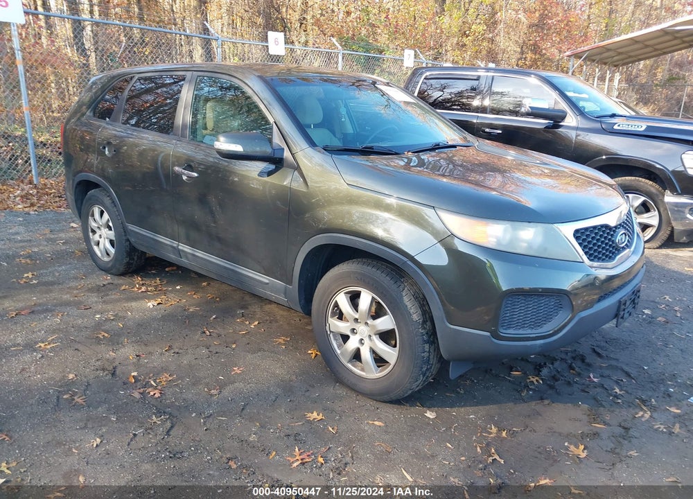 2011 KIA SORENTO LX VIN: 5XYKT3A1XBG114898