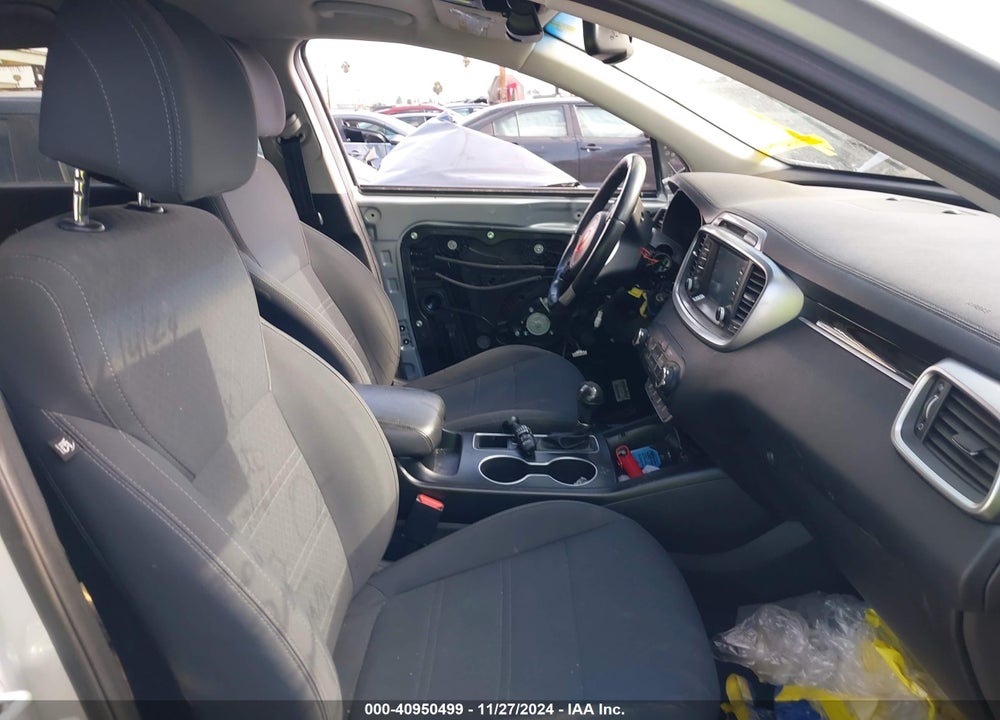 2017 KIA SORENTO 2.4L LX VIN: 5XYPG4A37HG268592