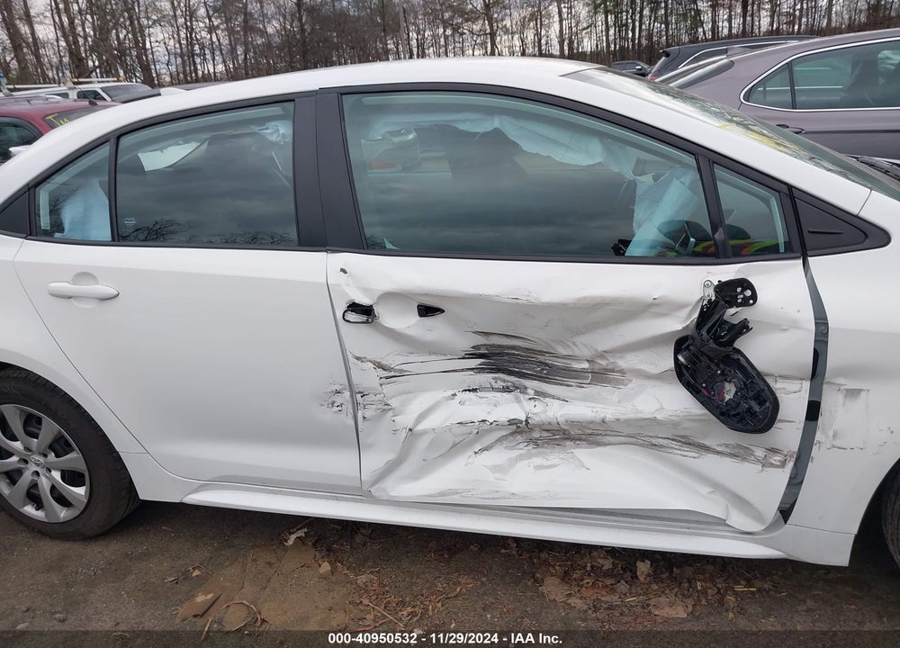 2022 TOYOTA COROLLA LE VIN: 5YFEPMAE6NP325820
