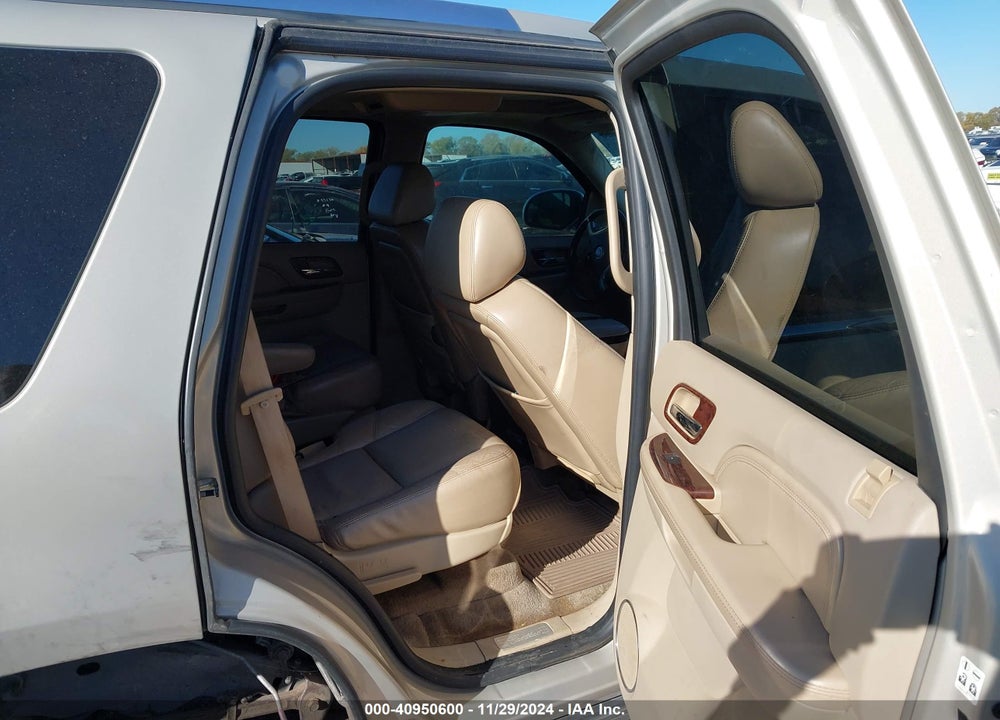 2009 CADILLAC ESCALADE STANDARD VIN: 1GYFK23229R289608