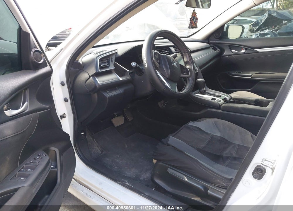 2017 HONDA CIVIC EX VIN: 2HGFC2F78HH568555