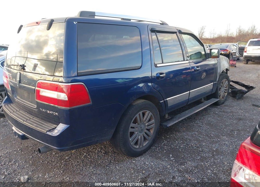 2007 LINCOLN NAVIGATOR VIN: 5LMFU28527LJ07689