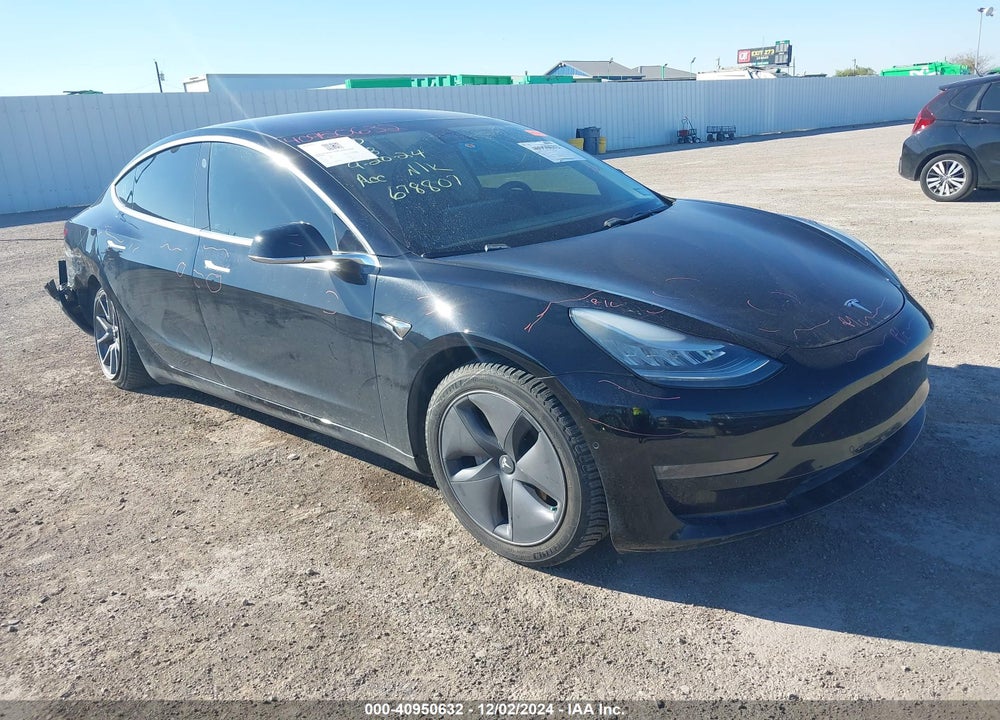 2018 TESLA MODEL 3 LONG RANGE/MID RANGE VIN: 5YJ3E1EA0JF157441