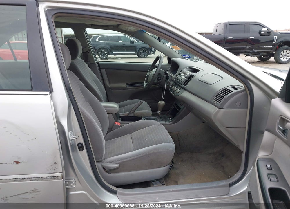 2005 TOYOTA CAMRY LE VIN: 4T1BE32K15U064604