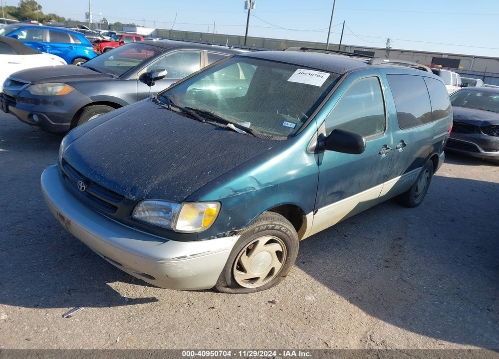 1998 TOYOTA SIENNA XLE VIN: 4T3ZF13C1WU089230