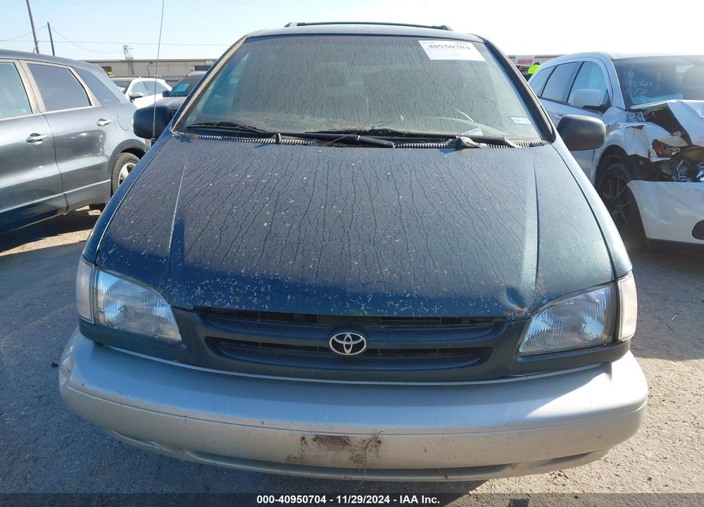 1998 TOYOTA SIENNA XLE VIN: 4T3ZF13C1WU089230