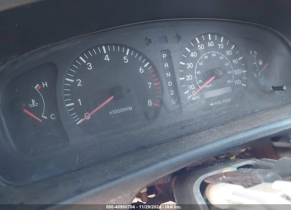 1998 TOYOTA SIENNA XLE VIN: 4T3ZF13C1WU089230