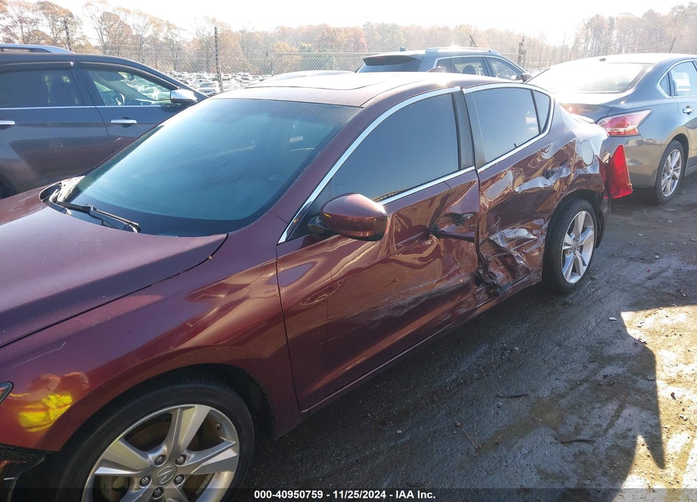 2013 ACURA ILX 2.0L VIN: 19VDE1F57DE005097