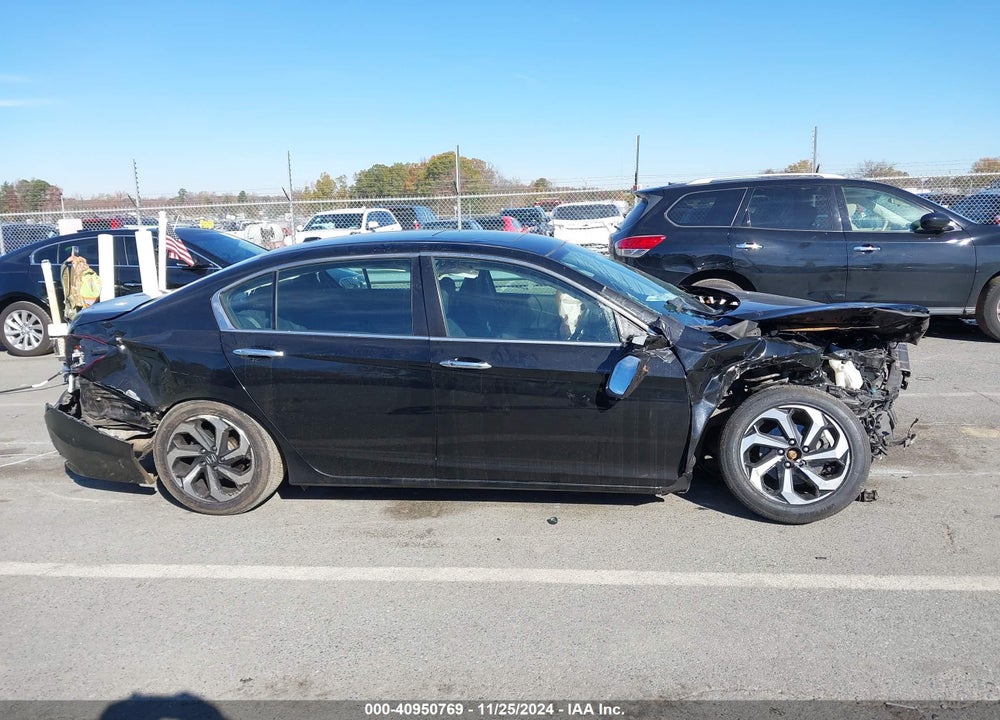 2017 HONDA ACCORD VIN: 1HGCR2F76HA184001