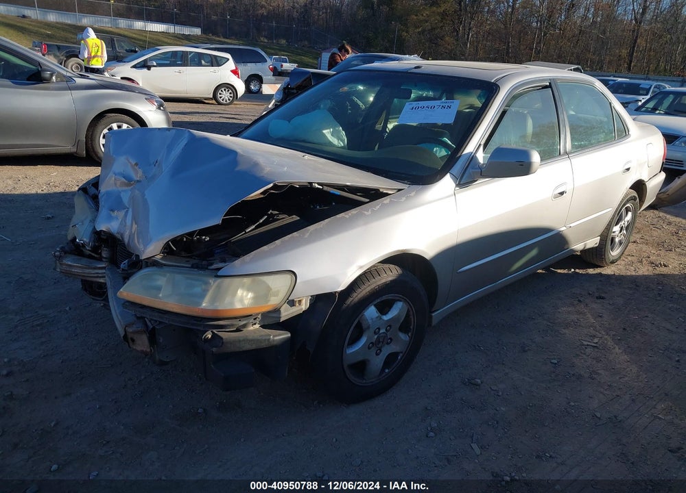 1999 HONDA ACCORD EX V6 VIN: 1HGCG1658XA033125