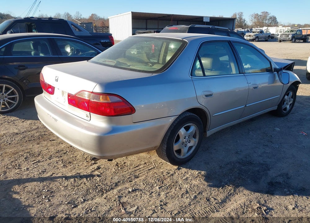 1999 HONDA ACCORD EX V6 VIN: 1HGCG1658XA033125
