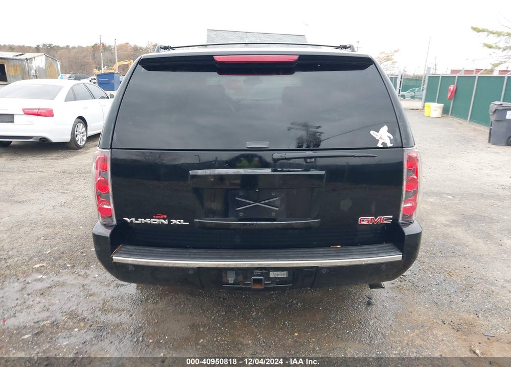 2008 GMC YUKON XL 1500 DENALI VIN: 1GKFK66808J252796