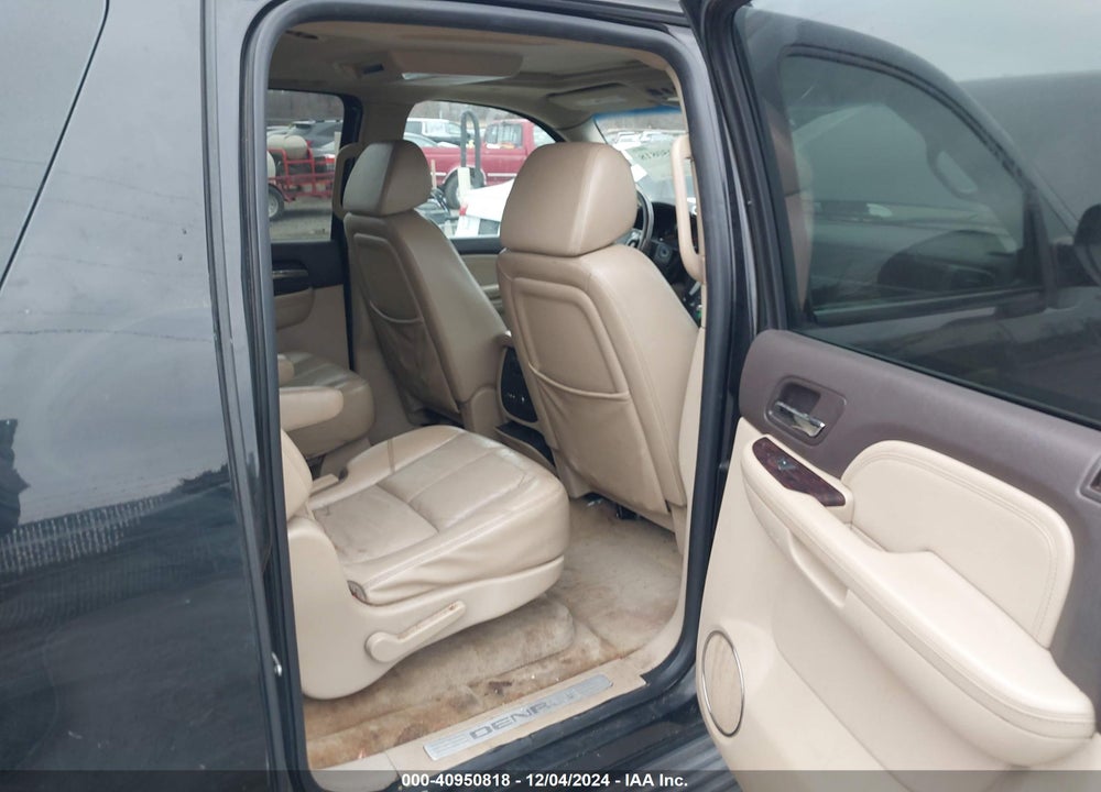 2008 GMC YUKON XL 1500 DENALI VIN: 1GKFK66808J252796