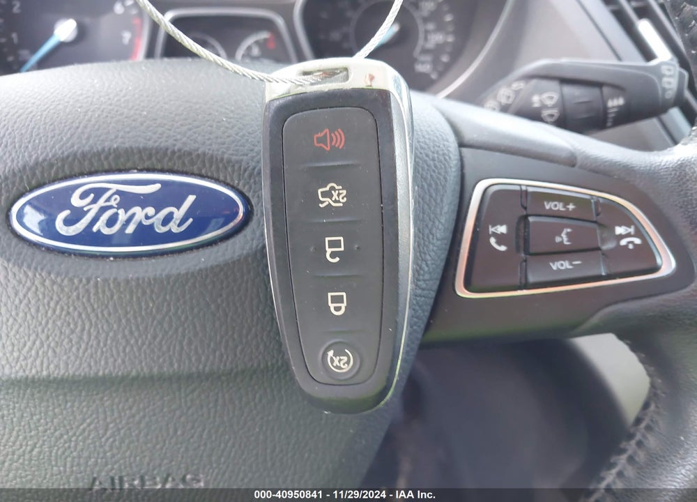 2019 FORD ESCAPE SEL VIN: 1FMCU0HD3KUB66030