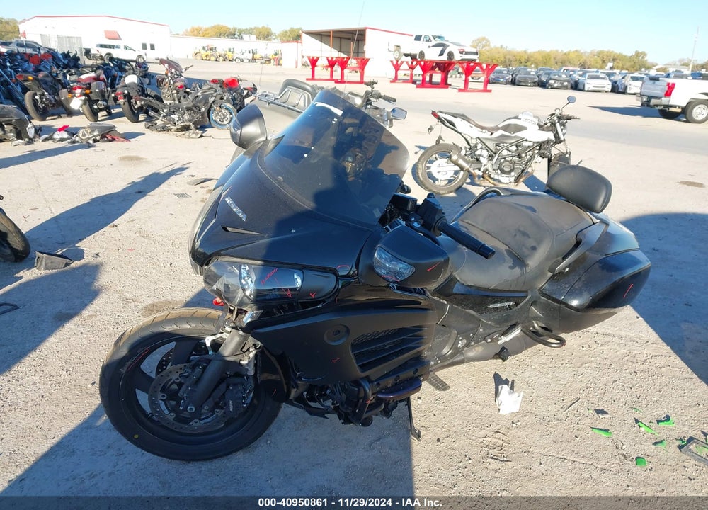 2013 HONDA GL1800 B VIN: JH2SC6816DK001834