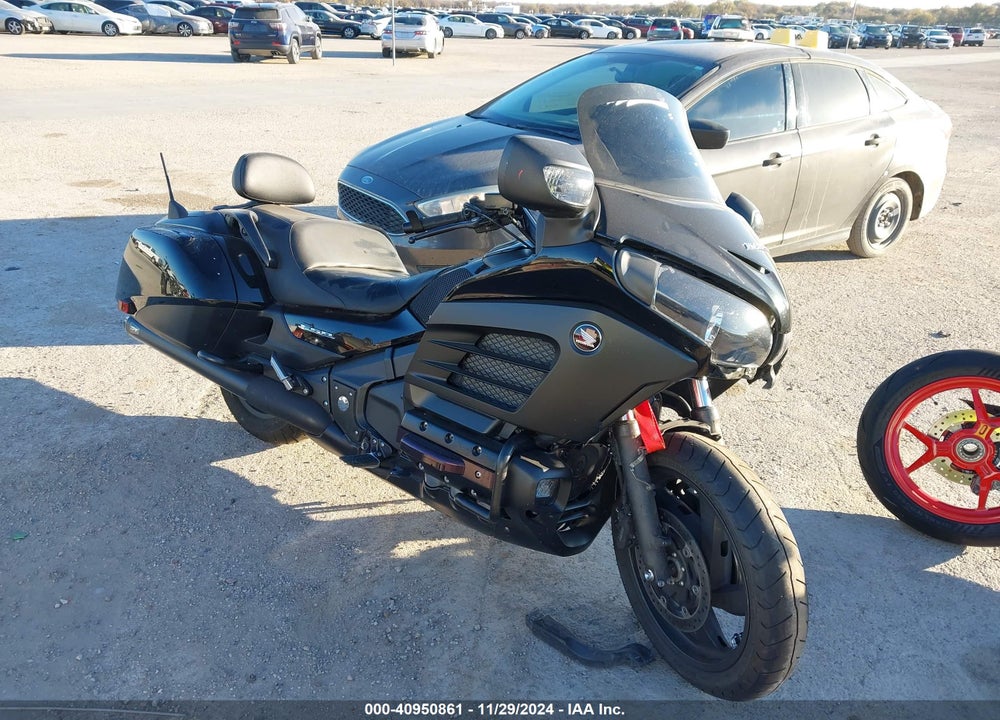 2013 HONDA GL1800 B VIN: JH2SC6816DK001834