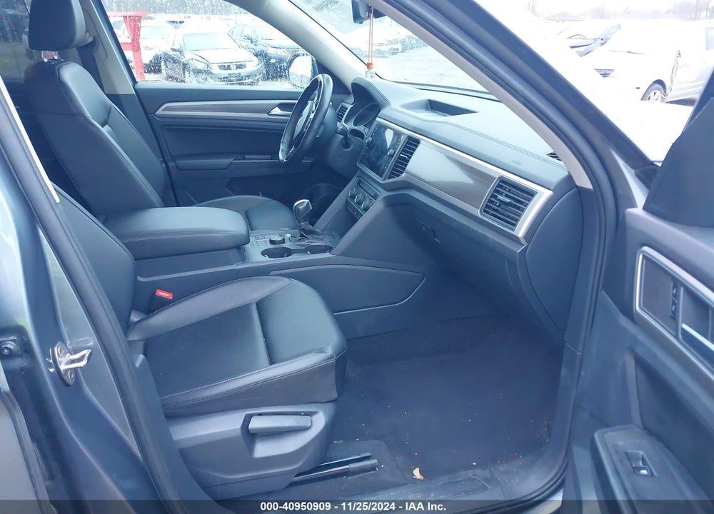 2019 VOLKSWAGEN ATLAS 3.6L V6 SE W/TECHNOLOGY R-LINE VIN: 1V2XR2CA8KC606070