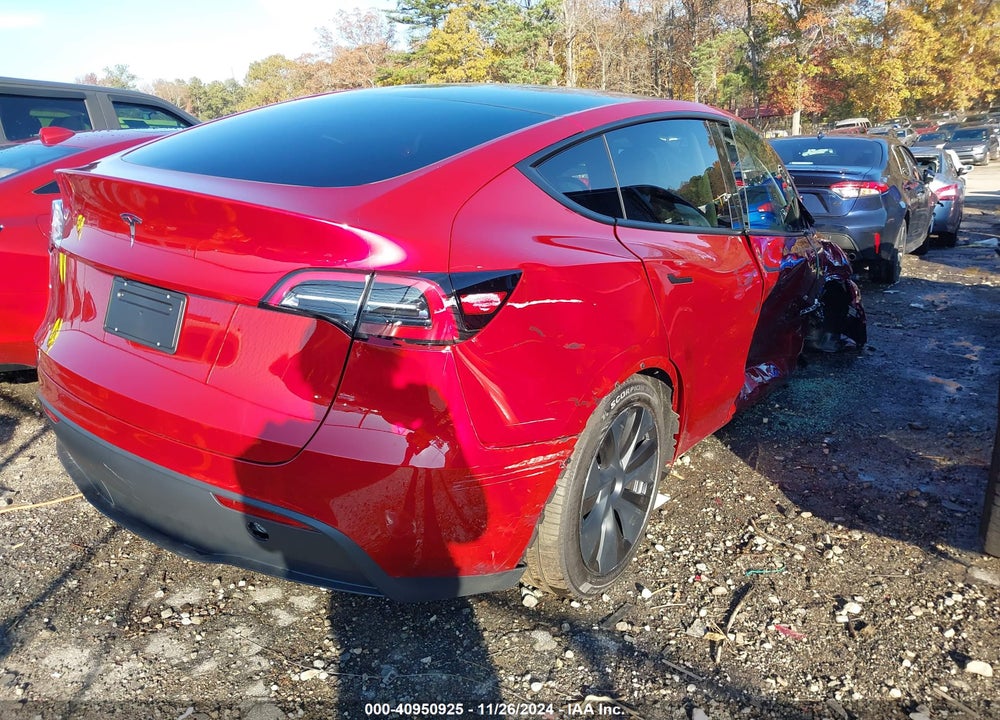 2024 TESLA MODEL Y LONG RANGE DUAL MOTOR ALL-WHEEL DRIVE/RWD VIN: 7SAYGDED7RA310226
