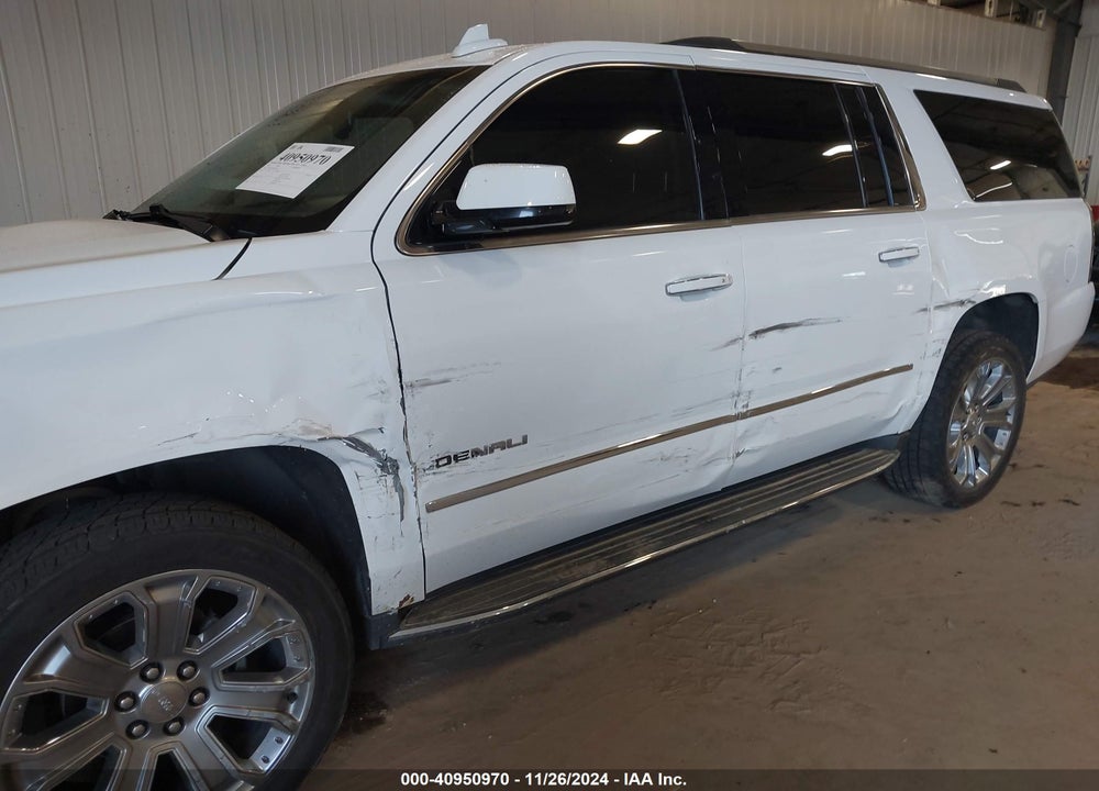 2016 GMC YUKON XL DENALI VIN: 1GKS2HKJ3GR464630