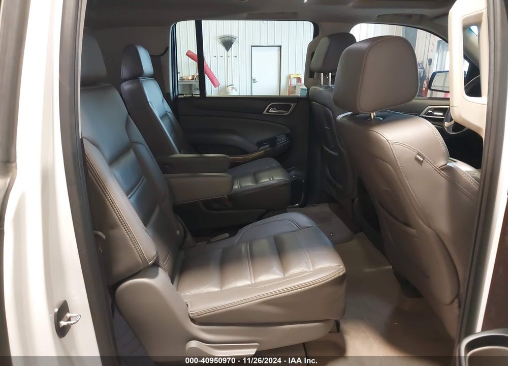2016 GMC YUKON XL DENALI VIN: 1GKS2HKJ3GR464630