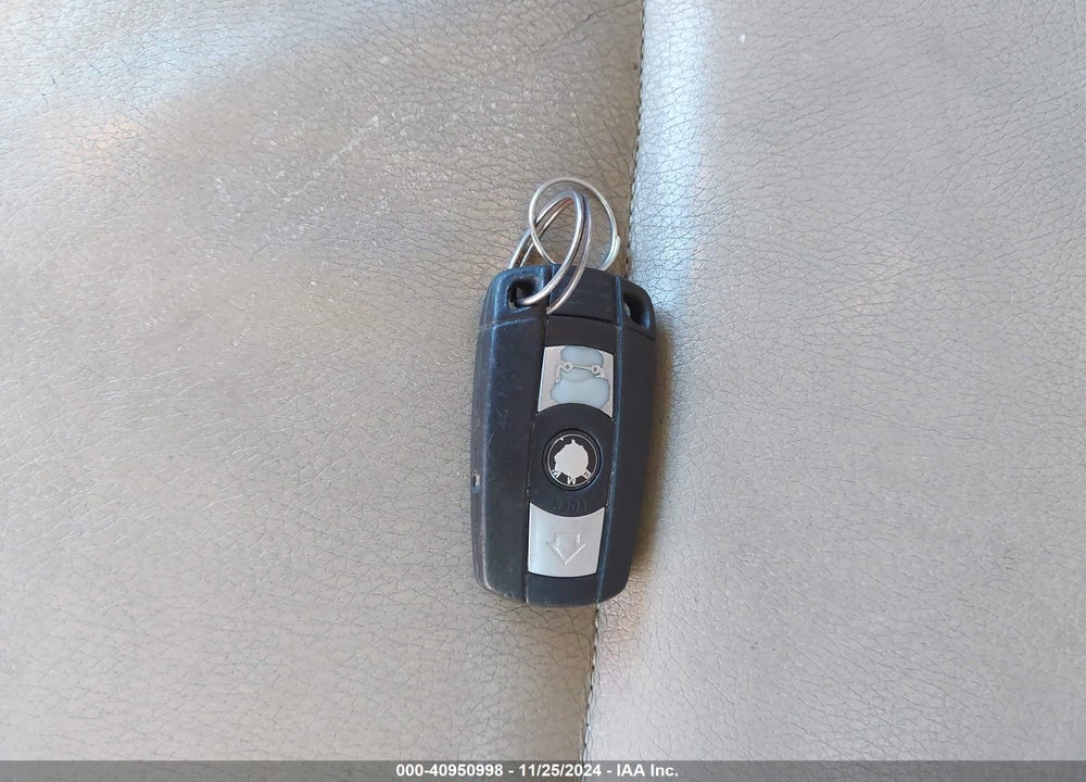 2007 BMW 328I VIN: WBAVA33567KX80352