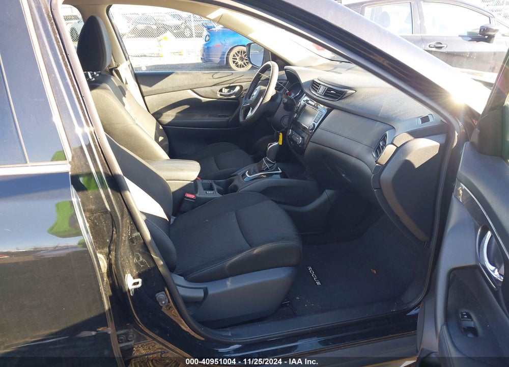 2019 NISSAN ROGUE SV VIN: KNMAT2MV6KP519660