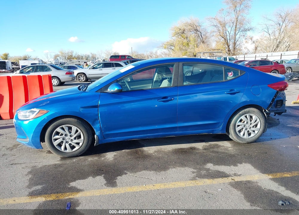 2018 HYUNDAI ELANTRA SE VIN: 5NPD74LF0JH231909