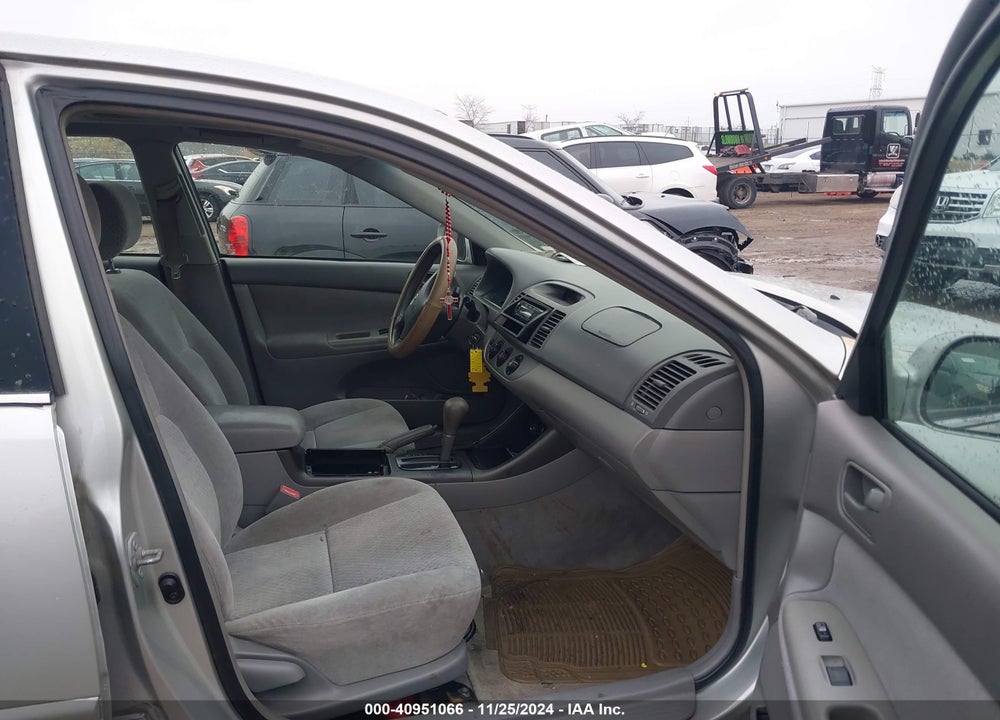 2003 TOYOTA CAMRY LE VIN: 4T1BE32K93U772130