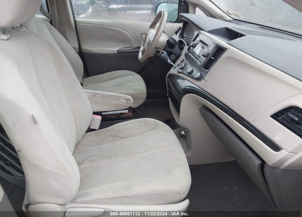 2011 TOYOTA SIENNA BASE V6 VIN: 5TDZK3DC1BS017039