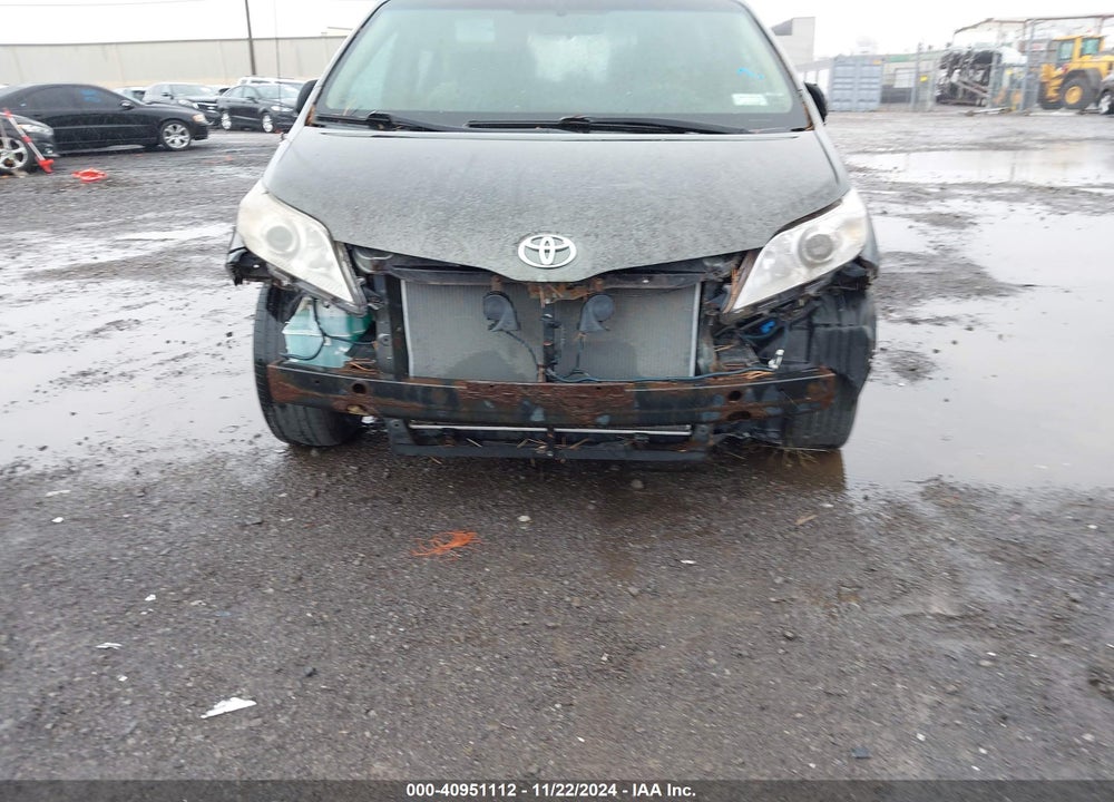 2011 TOYOTA SIENNA BASE V6 VIN: 5TDZK3DC1BS017039