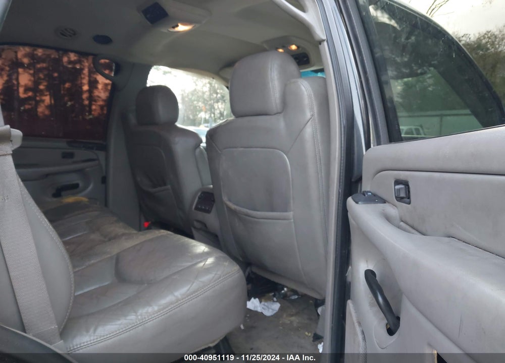 2004 CHEVROLET TAHOE LS VIN: 1GNEC13Z84R128072