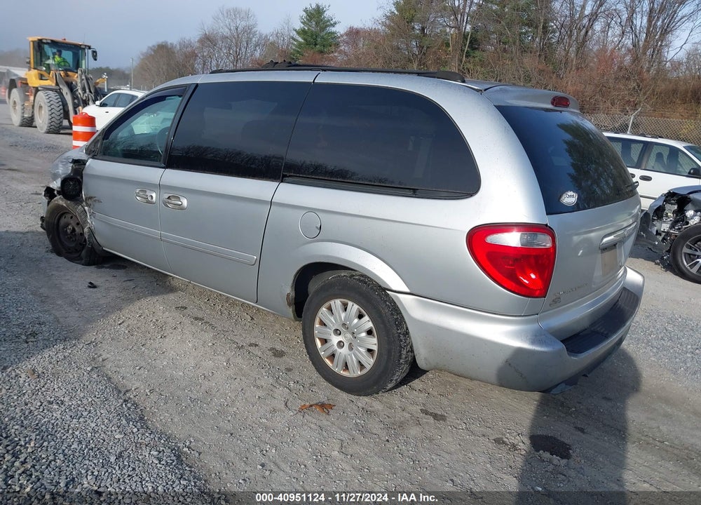 2005 CHRYSLER TOWN & COUNTRY LX VIN: 2C4GP44RX5R197329
