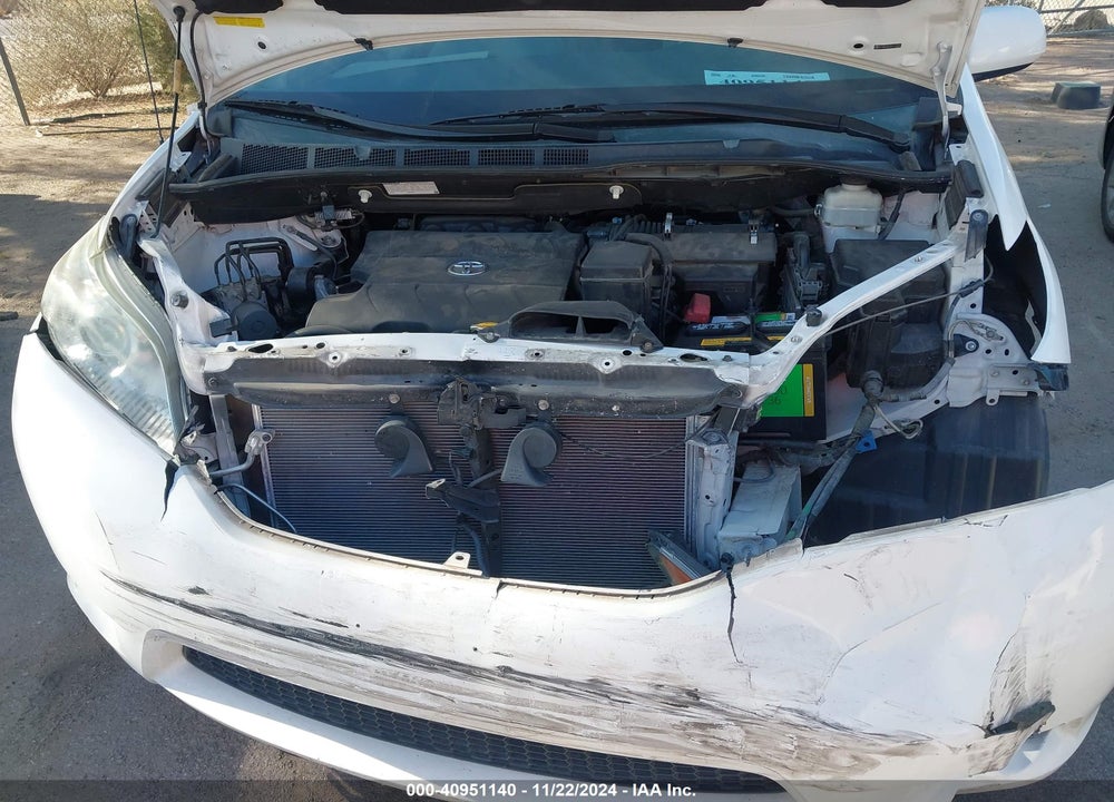 2011 TOYOTA SIENNA LE V6 VIN: 5TDKK3DC2BS131892