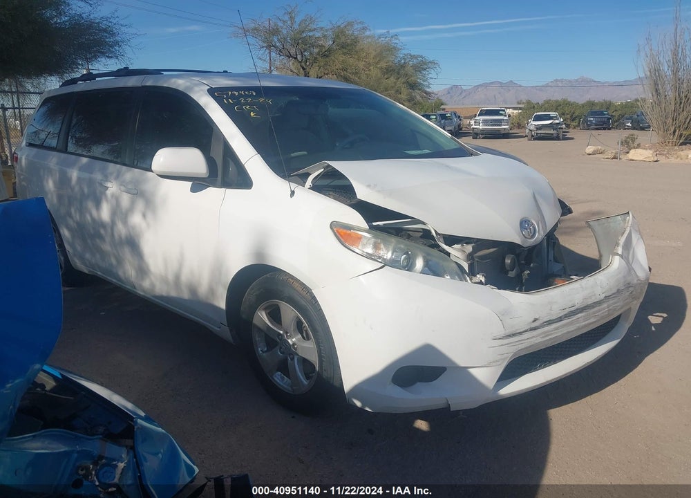 2011 TOYOTA SIENNA LE V6 VIN: 5TDKK3DC2BS131892