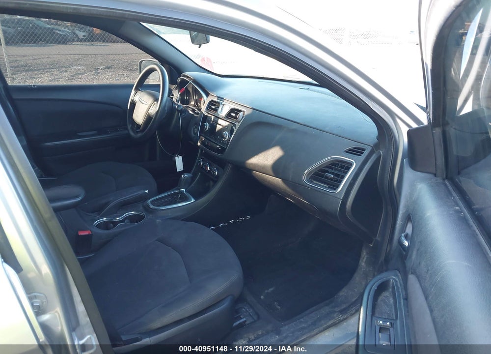 2013 CHRYSLER 200 LX VIN: 1C3CCBAB7DN715340