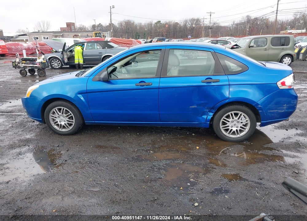 2011 FORD FOCUS SE VIN: 1FAHP3FN4BW157166