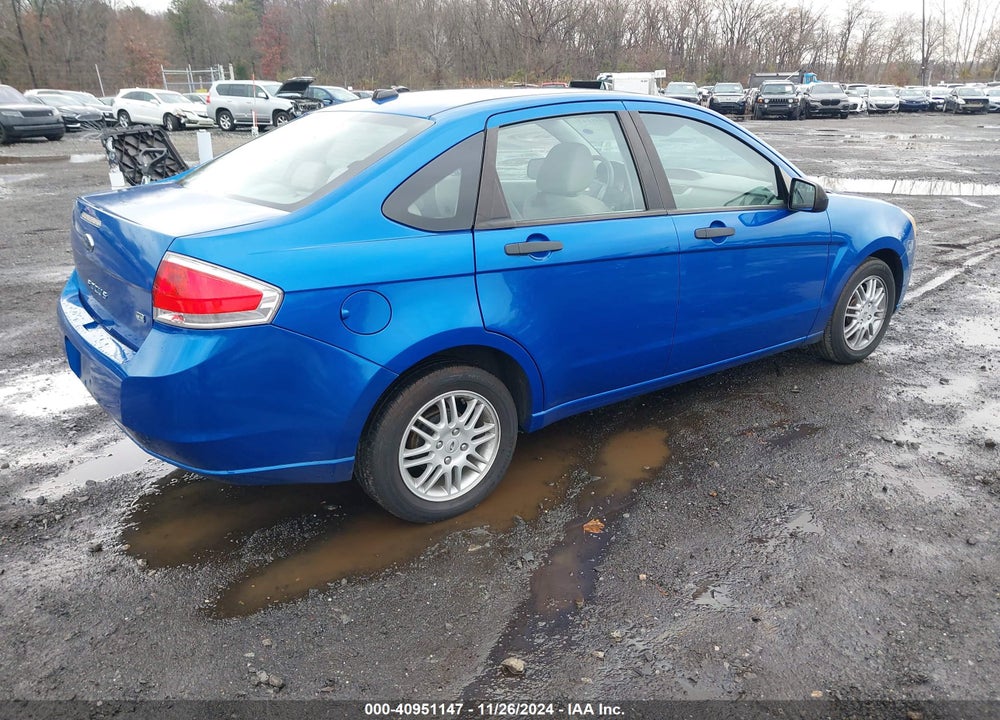 2011 FORD FOCUS SE VIN: 1FAHP3FN4BW157166