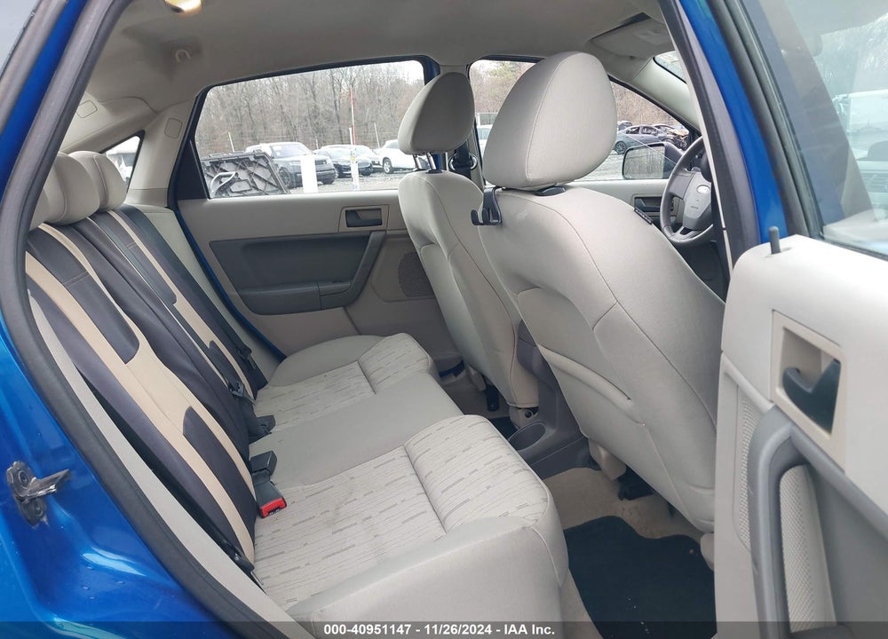 2011 FORD FOCUS SE VIN: 1FAHP3FN4BW157166