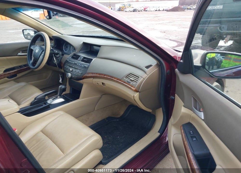 2010 HONDA ACCORD 2.4 EX-L VIN: 1HGCP2F87AA069394