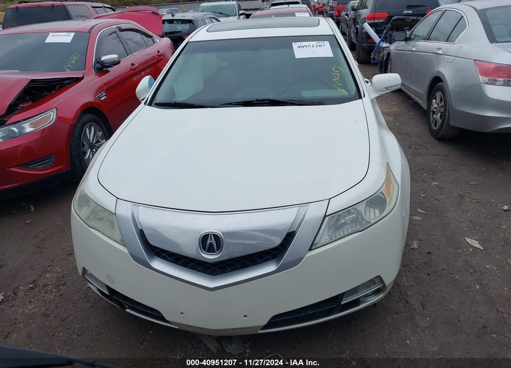 2010 ACURA TL 3.7 VIN: 19UUA9F53AA001940