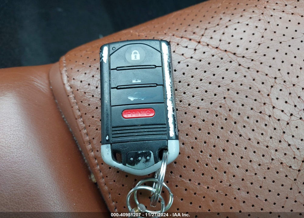 2010 ACURA TL 3.7 VIN: 19UUA9F53AA001940